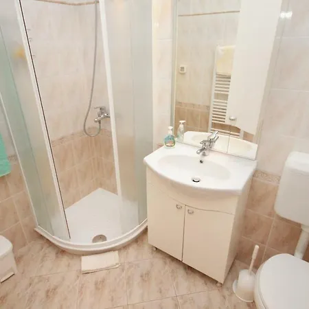 Appartamento With Parking Space Rabac, Labin - 2340