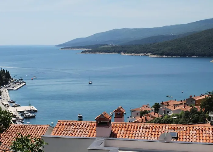 Daire With Parking Space Rabac, Labin - 2340 *