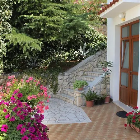 With Parking Space Rabac, Labin - 2340 شقة *