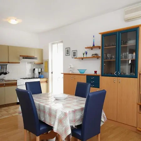 With Parking Space Rabac, Labin - 2340 غاباس