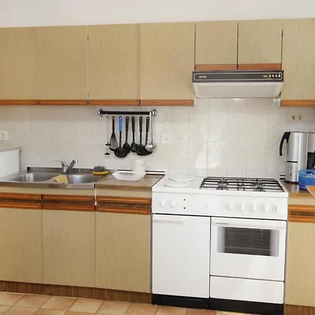 With Parking Space Rabac, Labin - 2340 غاباس